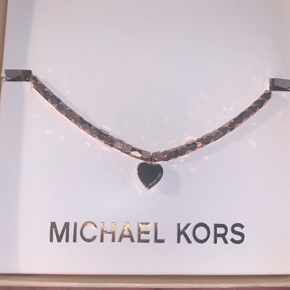 New Michael Kors Rose Gold Heart Polished Bracelet MKJ6594791 New in box - Picture 3 of 9